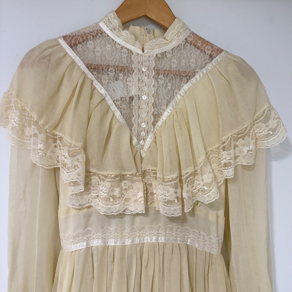 Vintage Gunne Sax Jessica Maxi Prairie Dress Lace Capelet Ivory Boho Size 13 - Picture 3 of 16